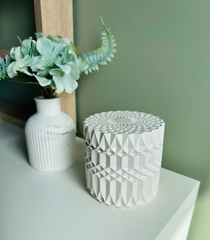 Didelė žvakė medine dagtimi (ŽVG 020) (1050x1200)